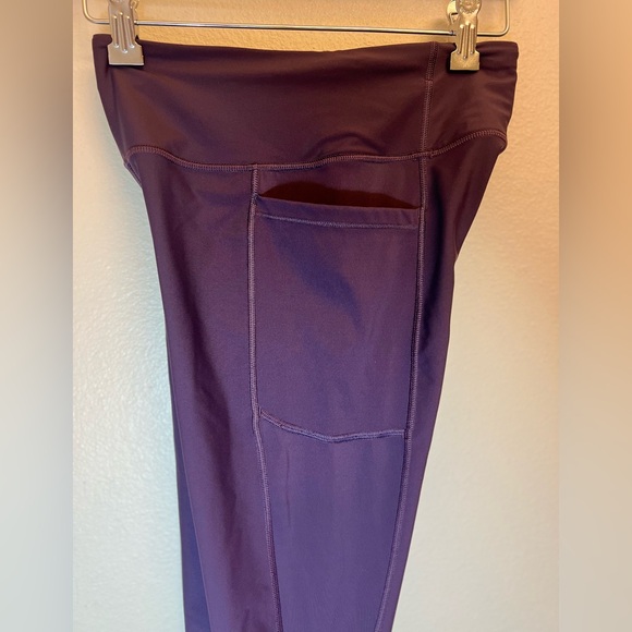 Victoria Secret Leggings with Pockets - Picture 3 of 4